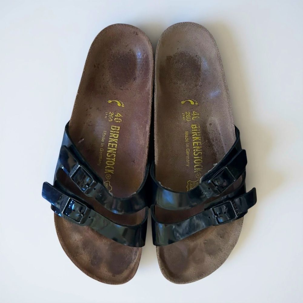 BIRKENSTOCKS Black Patent Leather - Size 40 / 9 Womens